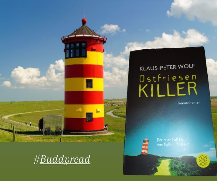 Ein Blick auf den berühmten "Otto"- Leuchtturm in Ostfriesland, im Vordergund das Buch.